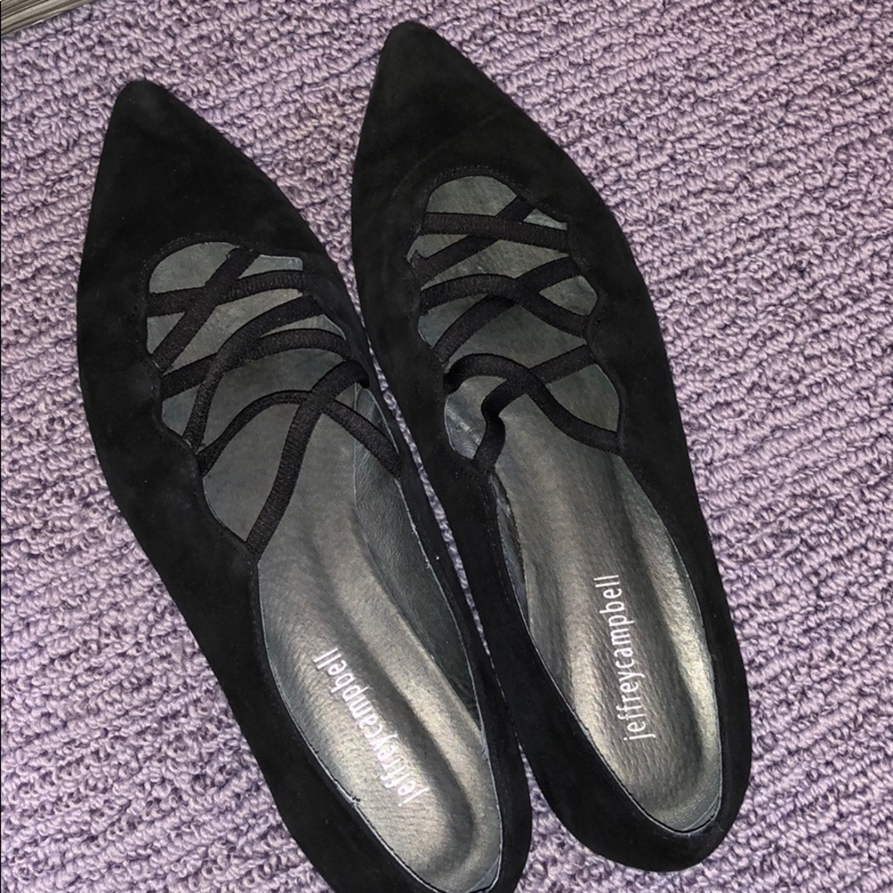 Jeffery Cambel Black flats!